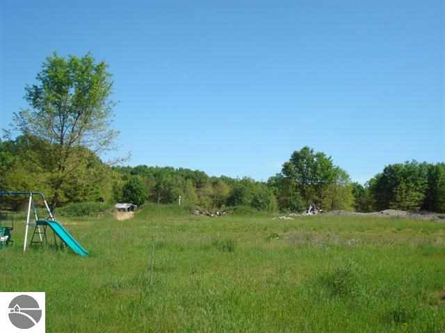 7222 West Airline Road Weidman, MI 48893 - Photo 12 of 16 1747003-11.JPG
