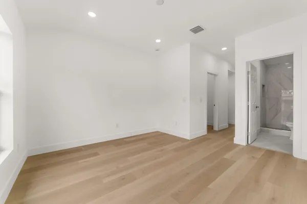 $3,500 | 111 West 35th Street, Riviera Beach, FL 33404