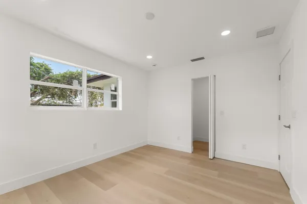 $3,500 | 111 West 35th Street, Riviera Beach, FL 33404