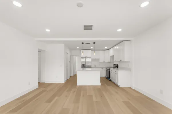 $3,500 | 111 West 35th Street, Riviera Beach, FL 33404