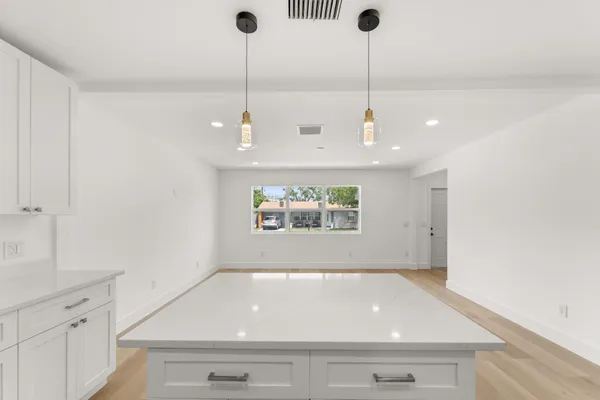 $3,500 | 111 West 35th Street, Riviera Beach, FL 33404