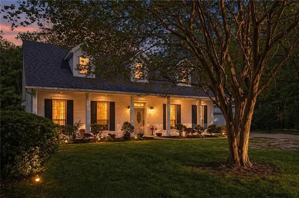 $485,000 | 105 Westwood Drive, Mandeville, LA 70471