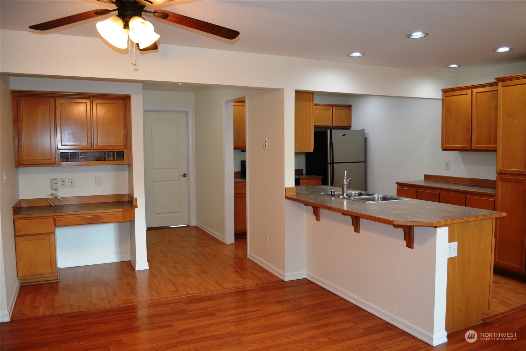 7813 218th Street Southwest, Unit 52 Edmonds, WA 98026 - Photo 3 of 15 Gallery Image 3