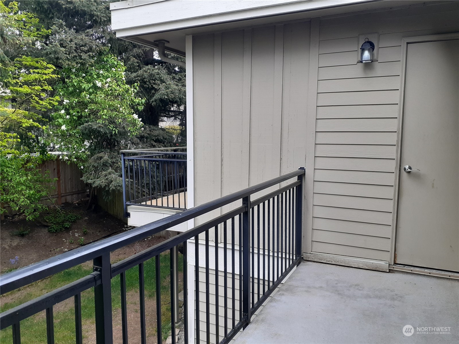 7813 218th Street Southwest, Unit 52 Edmonds, WA 98026 - Photo 6 of 15 Gallery Image 6