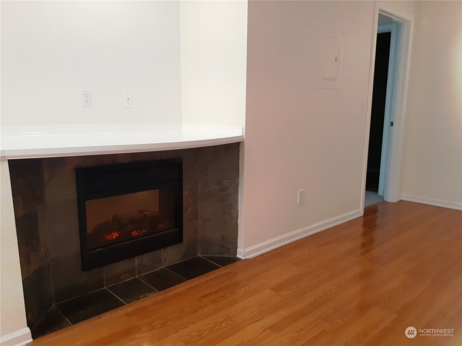 7813 218th Street Southwest, Unit 52 Edmonds, WA 98026 - Photo 9 of 15 Gallery Image 9