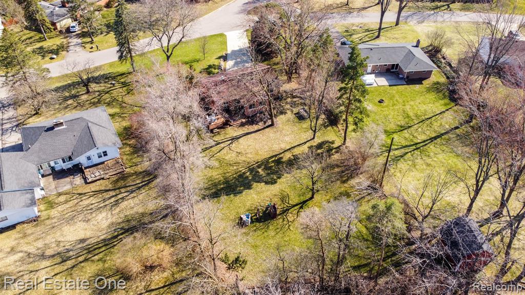 2236 Oklahoma Avenue Rochester Hills, MI 48309 - Photo 52 of 57