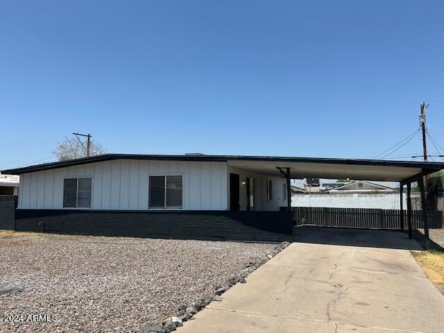 1714 East Chipman Road Phoenix, AZ 85040 - Photo 1 of 22 IMG_1904