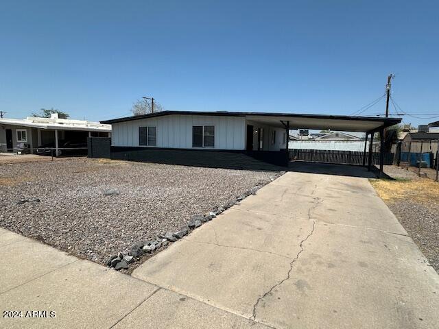 1714 East Chipman Road Phoenix, AZ 85040 - Photo 2 of 22 IMG_1905