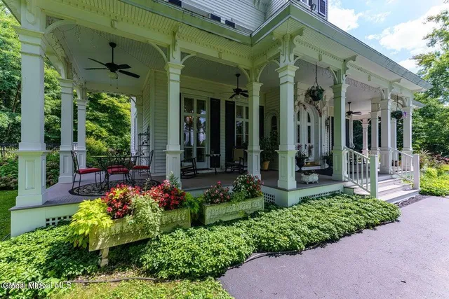 $1,399,000 | 1110 River Road, Schodack, NY 12156