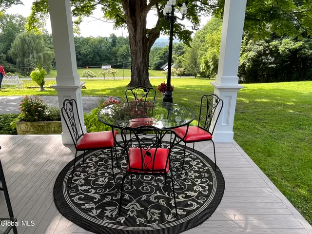 $1,399,000 | 1110 River Road, Schodack, NY 12156