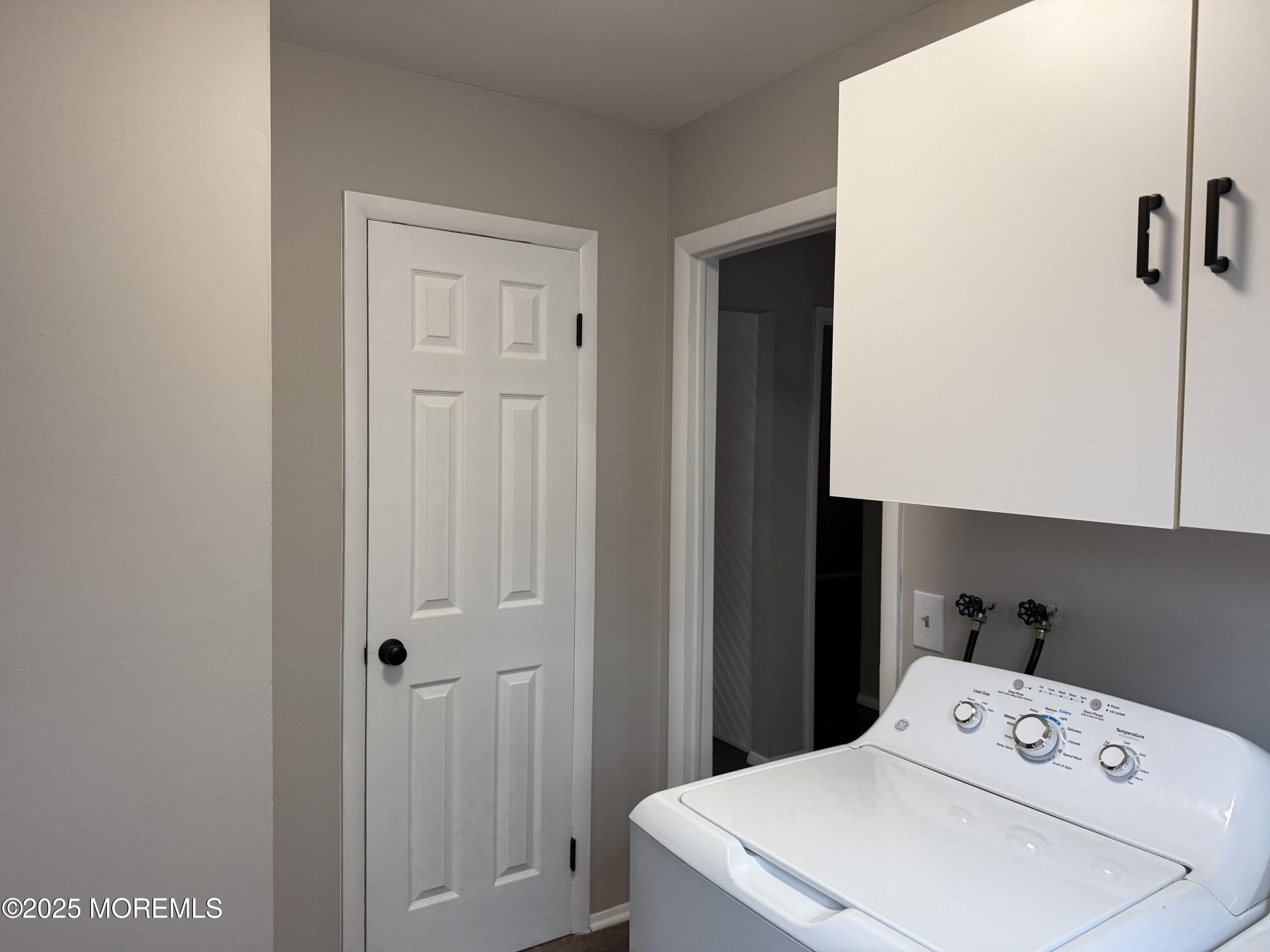 821 Burnt Tavern Road, Unit 6 Point Pleasant, NJ 08742 - Photo 4 of 7 a utility room with dryer and washer