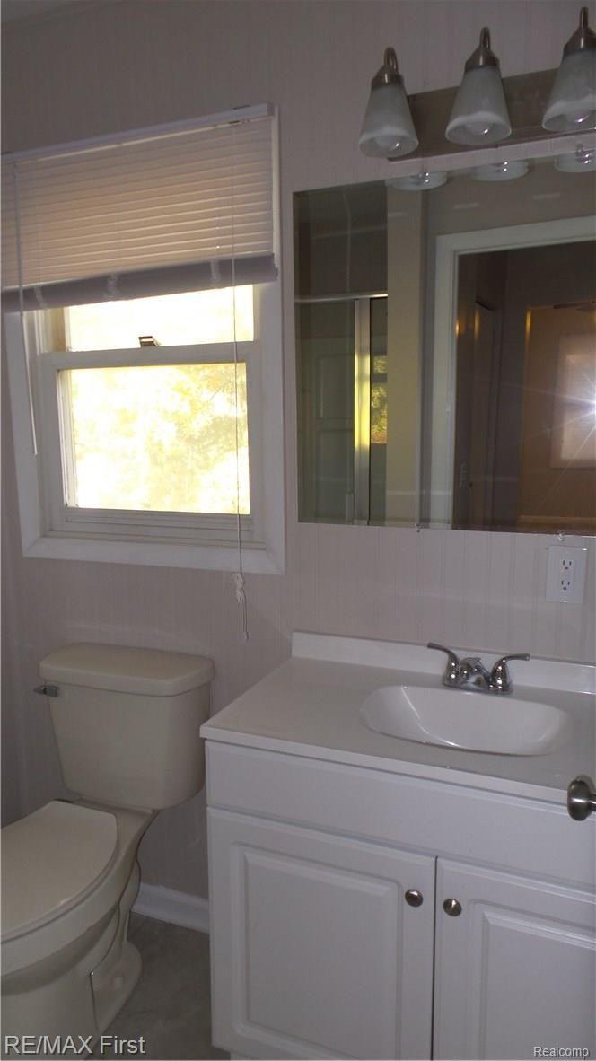 1445 Leon Road Walled Lake, MI 48390 - Photo 34 of 45 20171103_120016.jpg