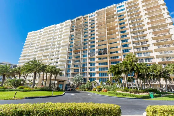 $10,000 | 4301 North Ocean Boulevard, Unit A206, Boca Raton, FL 33431