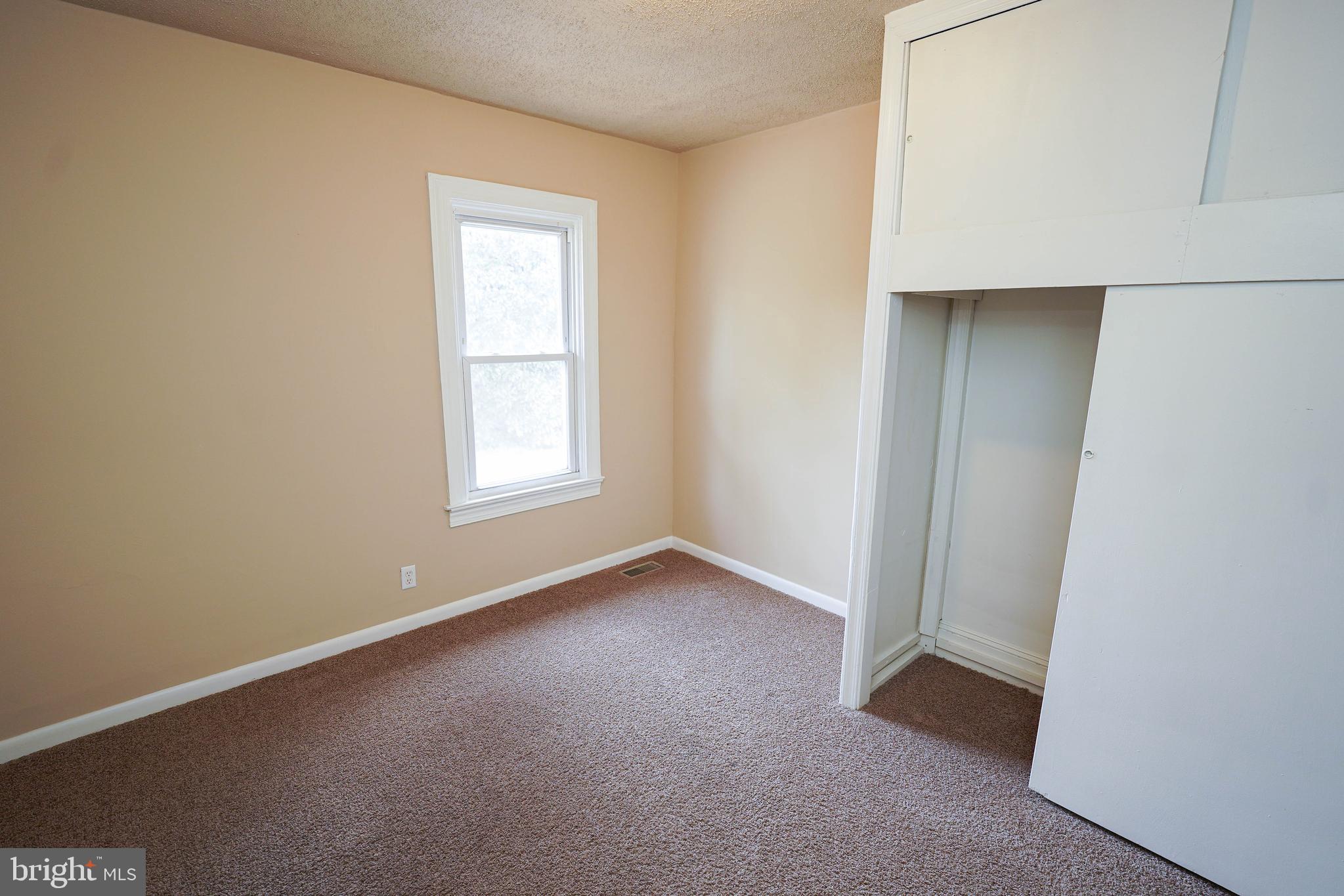31339 Old Ocean City Road Salisbury, MD 21804 - Photo 36 of 52 an empty room with windows