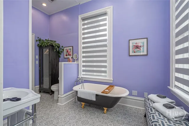 $2,850,000 | 222 East Gwinnett Street, Savannah, GA 31401