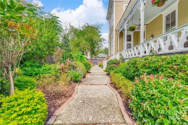 $2,850,000 | 222 East Gwinnett Street, Savannah, GA 31401