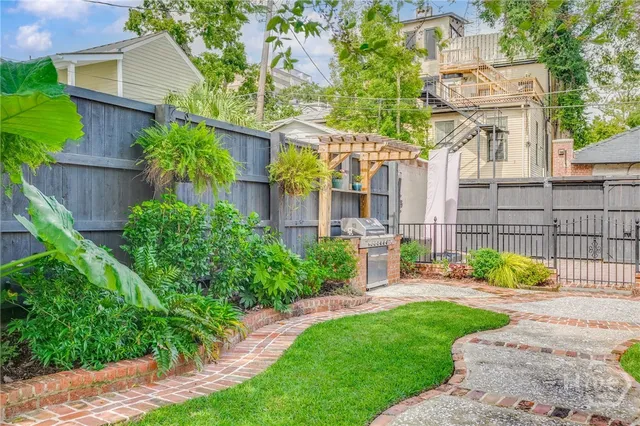 $2,850,000 | 222 East Gwinnett Street, Savannah, GA 31401