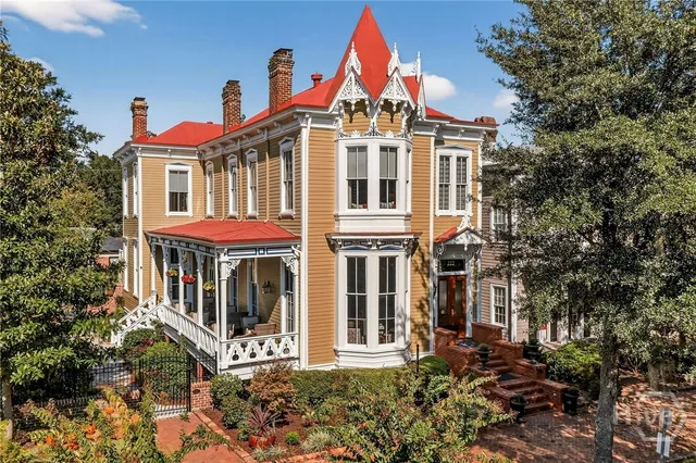 $2,850,000 | 222 East Gwinnett Street, Savannah, GA 31401