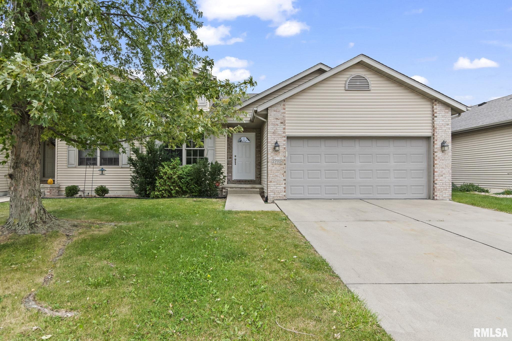 2705 Rutherford Trek Springfield, IL 62711 - Photo 1 of 20 Gallery Image 1