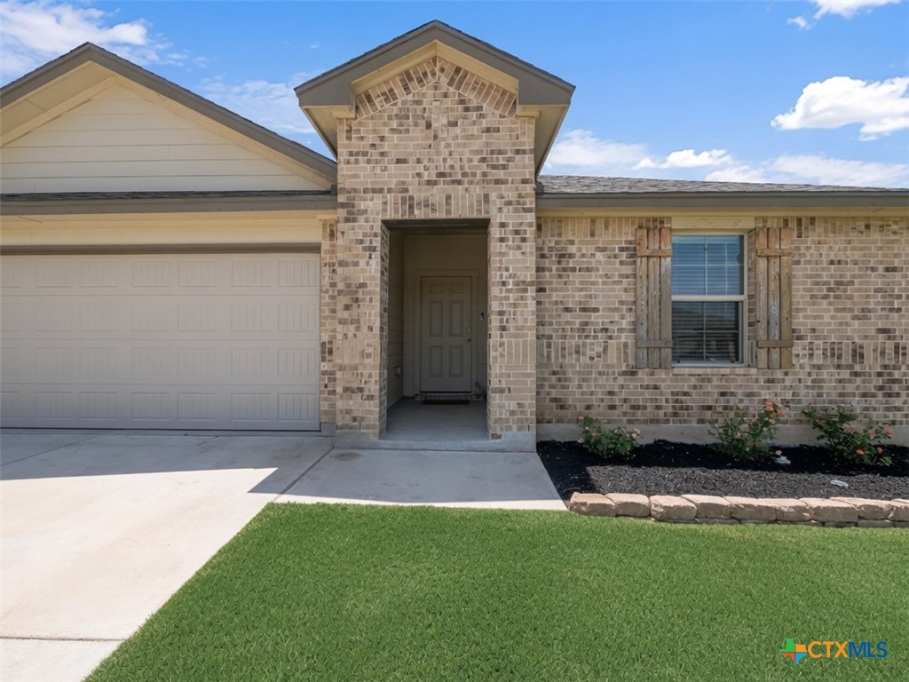 7108 Guadalupe Road China Spring, TX 76633 - Photo 3 of 37