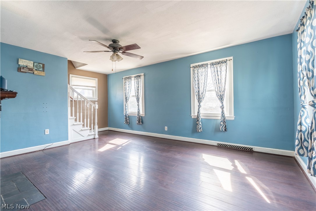1360 Crescent Road Southwest Canton, OH 44710 - Photo 6 of 29