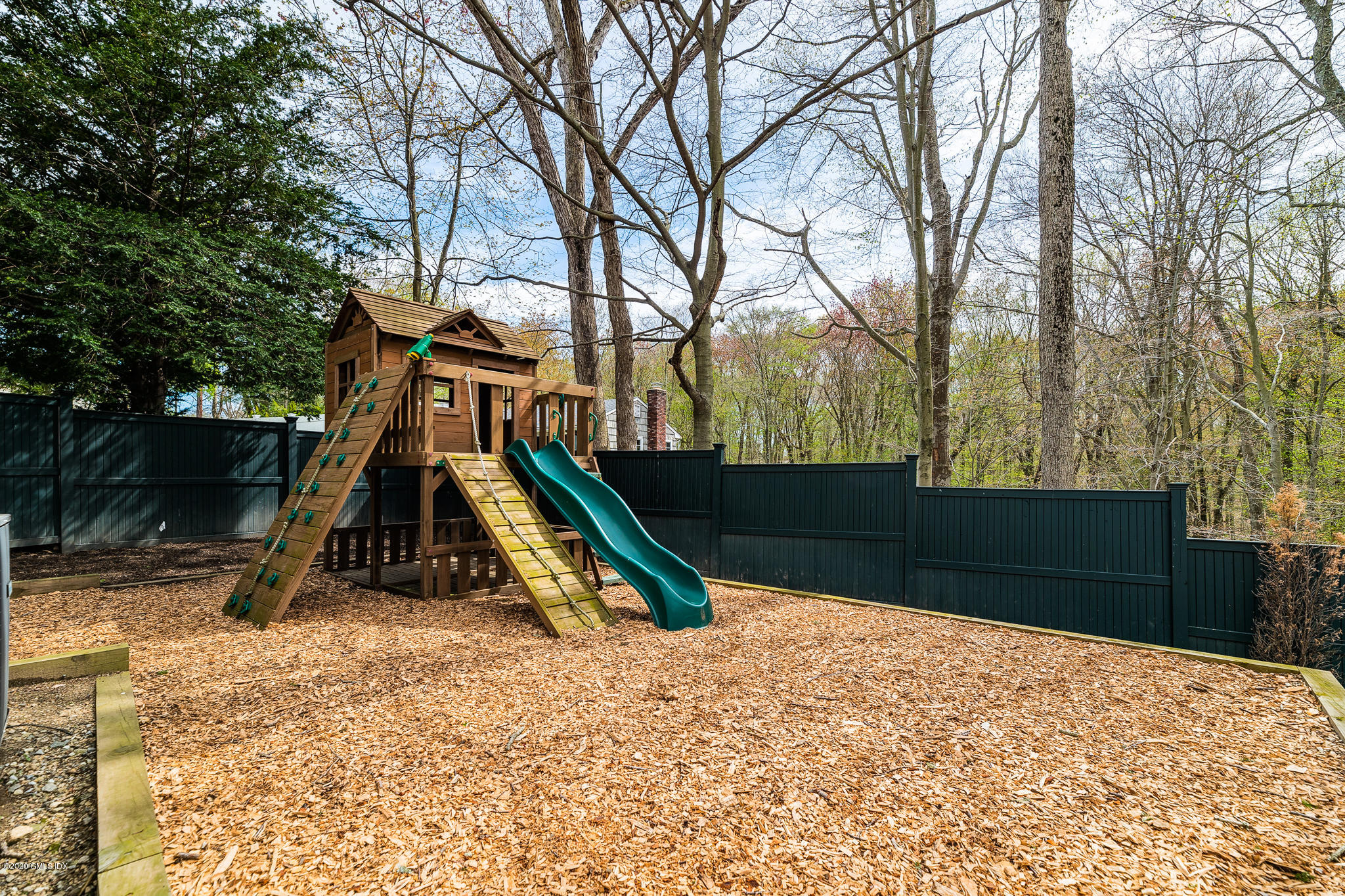 18 Cat Rock Road Cos Cob, CT 06807 - Photo 29 of 34 Side Yard