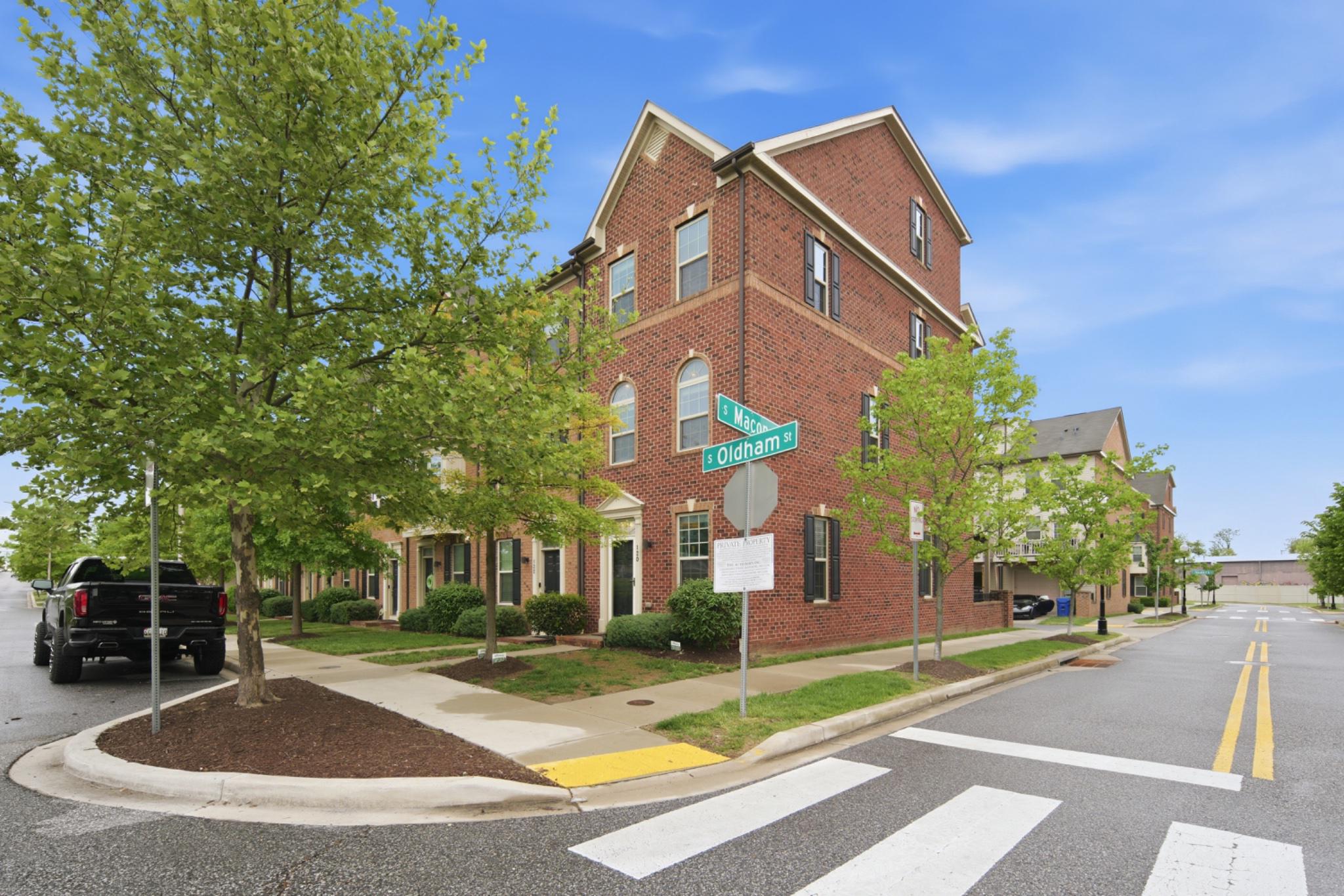 Welcome to 120 S Oldham St.