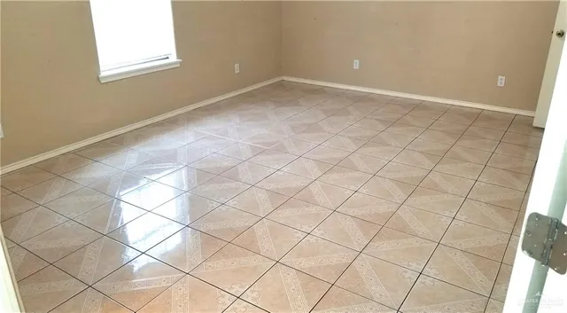 $950 | 5887 Mile 11 North, Mercedes, TX 78570