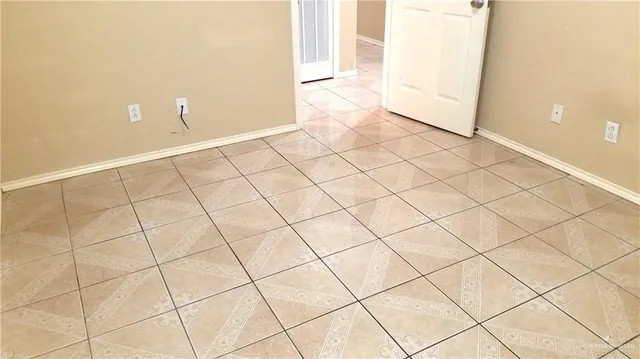 $950 | 5887 Mile 11 North, Mercedes, TX 78570