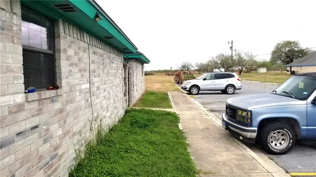 $950 | 5887 Mile 11 North, Mercedes, TX 78570