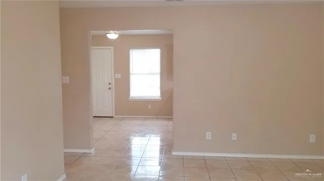 $950 | 5887 Mile 11 North, Mercedes, TX 78570