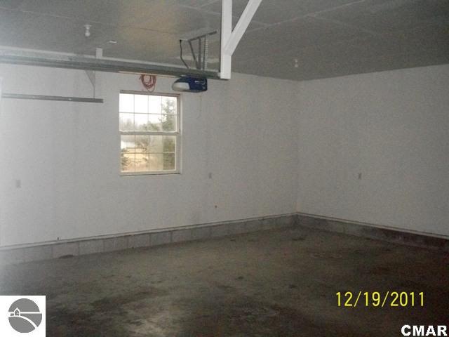 5969 East Baseline Road Mount Pleasant, MI 48858 - Photo 12 of 16 1768432-11.JPG