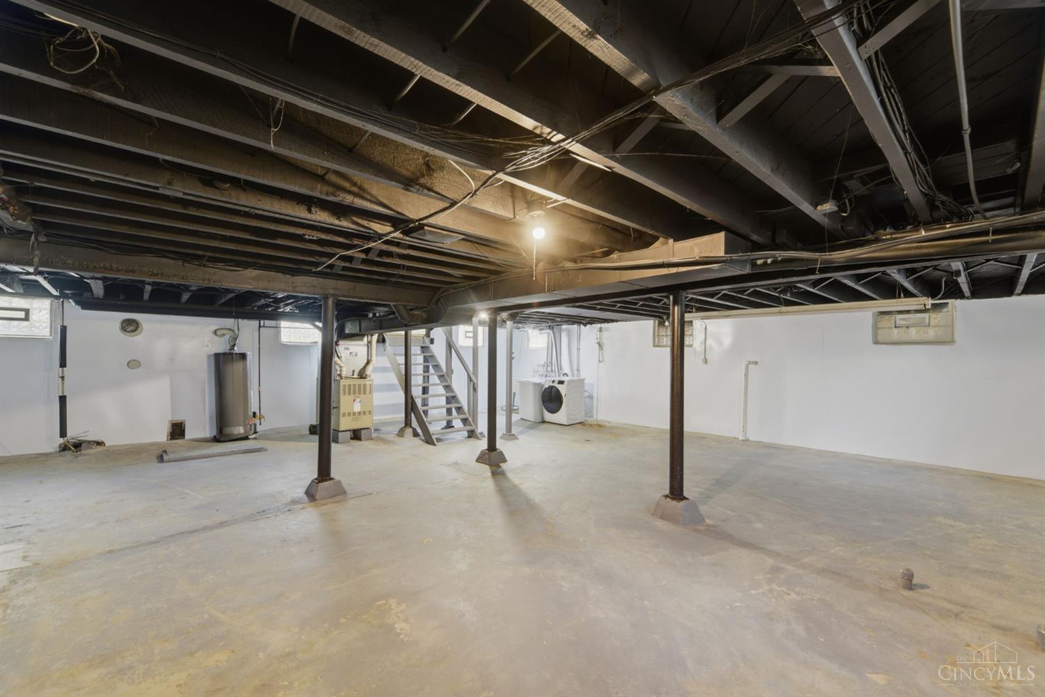 7981 State Road Cincinnati, OH 45255 - Photo 25 of 34