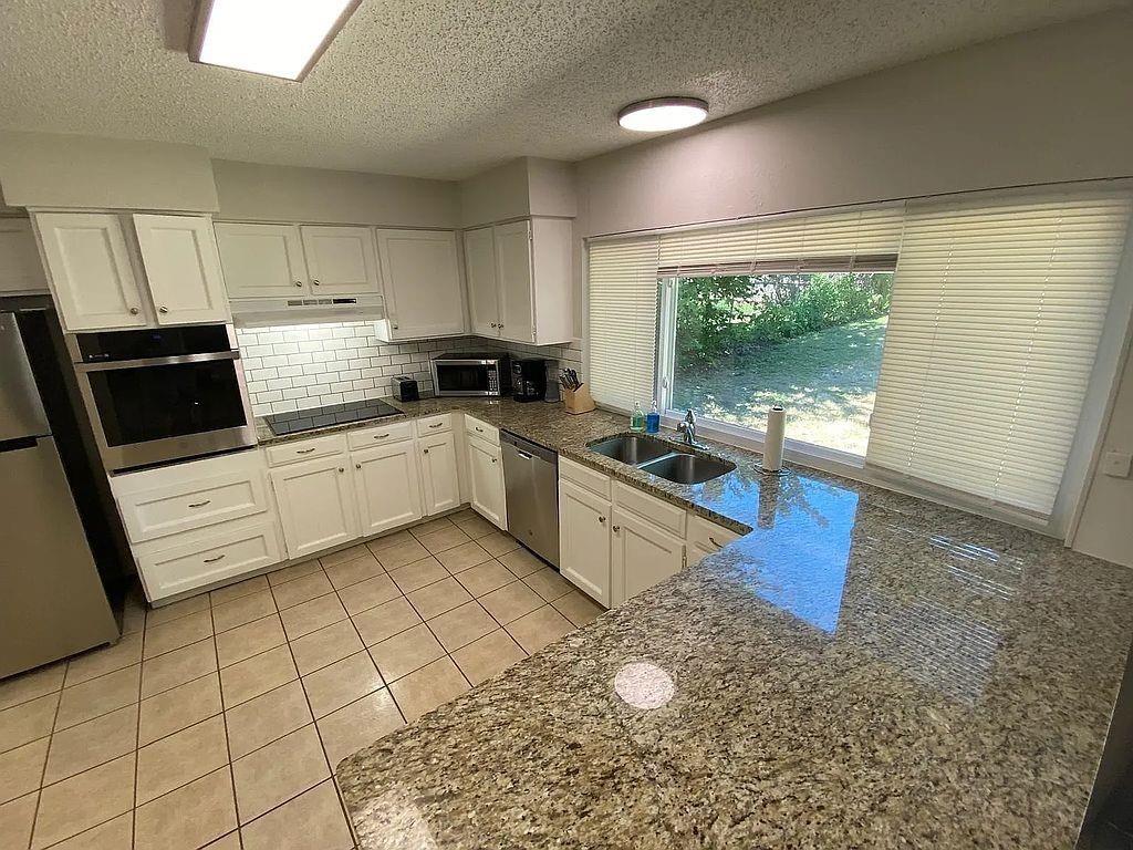 7517 Castillo Road Fort Worth, TX 76112 - Photo 3 of 10 Gallery Image 3