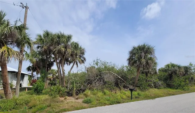 $99,900 | 18562 Ashcroft Circle, Port Charlotte, FL 33948