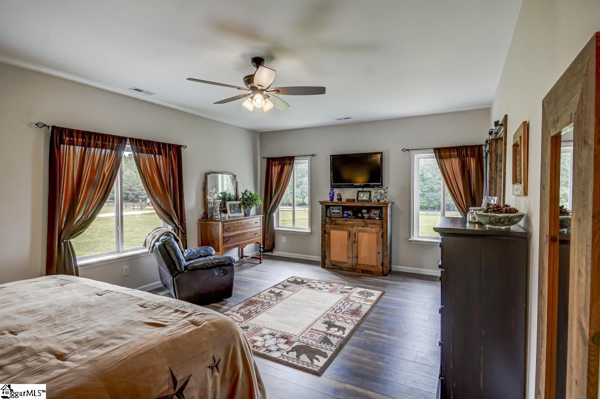 211 Red Hill Road Landrum, SC 29356 - Photo 13 of 36