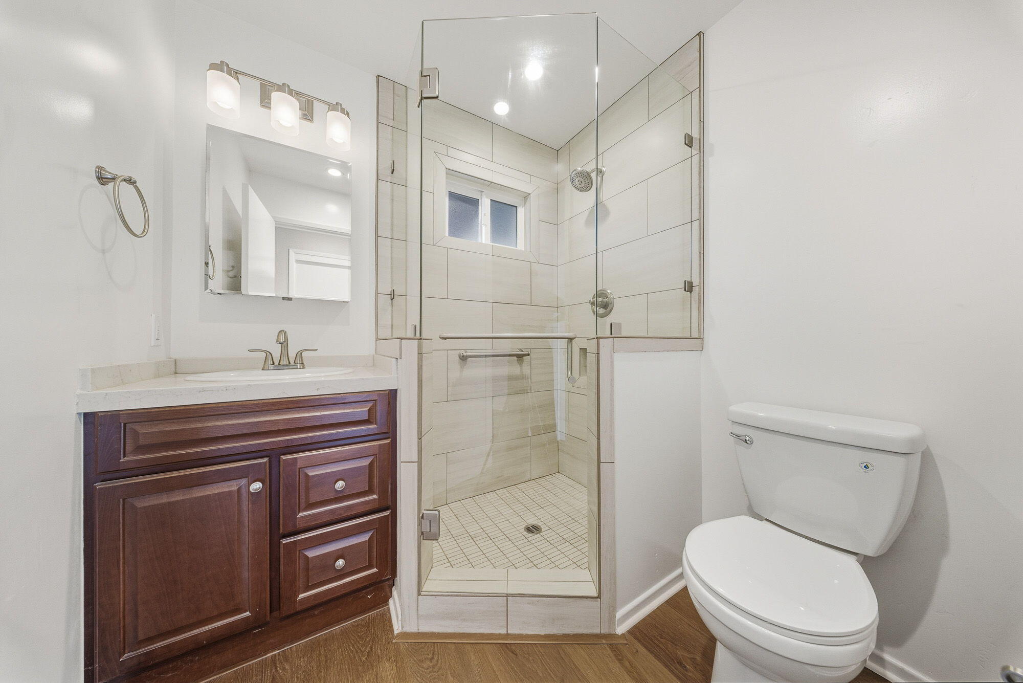 211 Big Sur Drive Goleta, CA 93117 - Photo 9 of 17 Bathroom