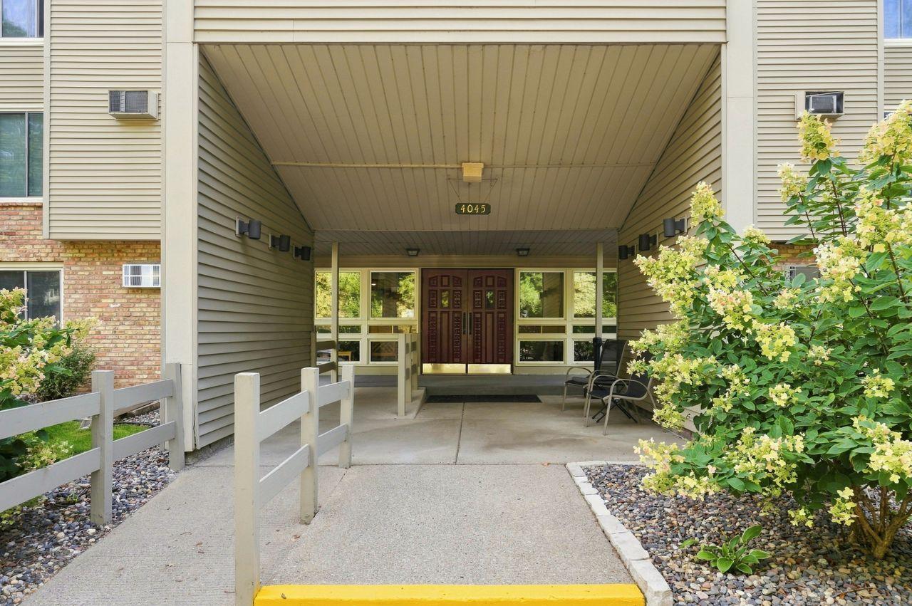 4045 Hodgson Road, Unit 201 Shoreview, MN 55126 - Photo 2 of 23 Gallery Image 2