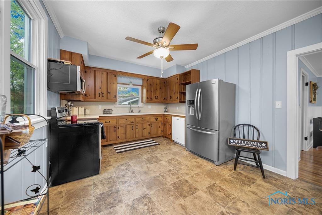 6036 Flanders Road Sylvania, OH 43560 - Photo 17 of 47 Gallery Image 17