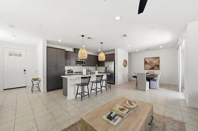 $3,400 | 76273 Cornell Way, Palm Desert, CA 92211