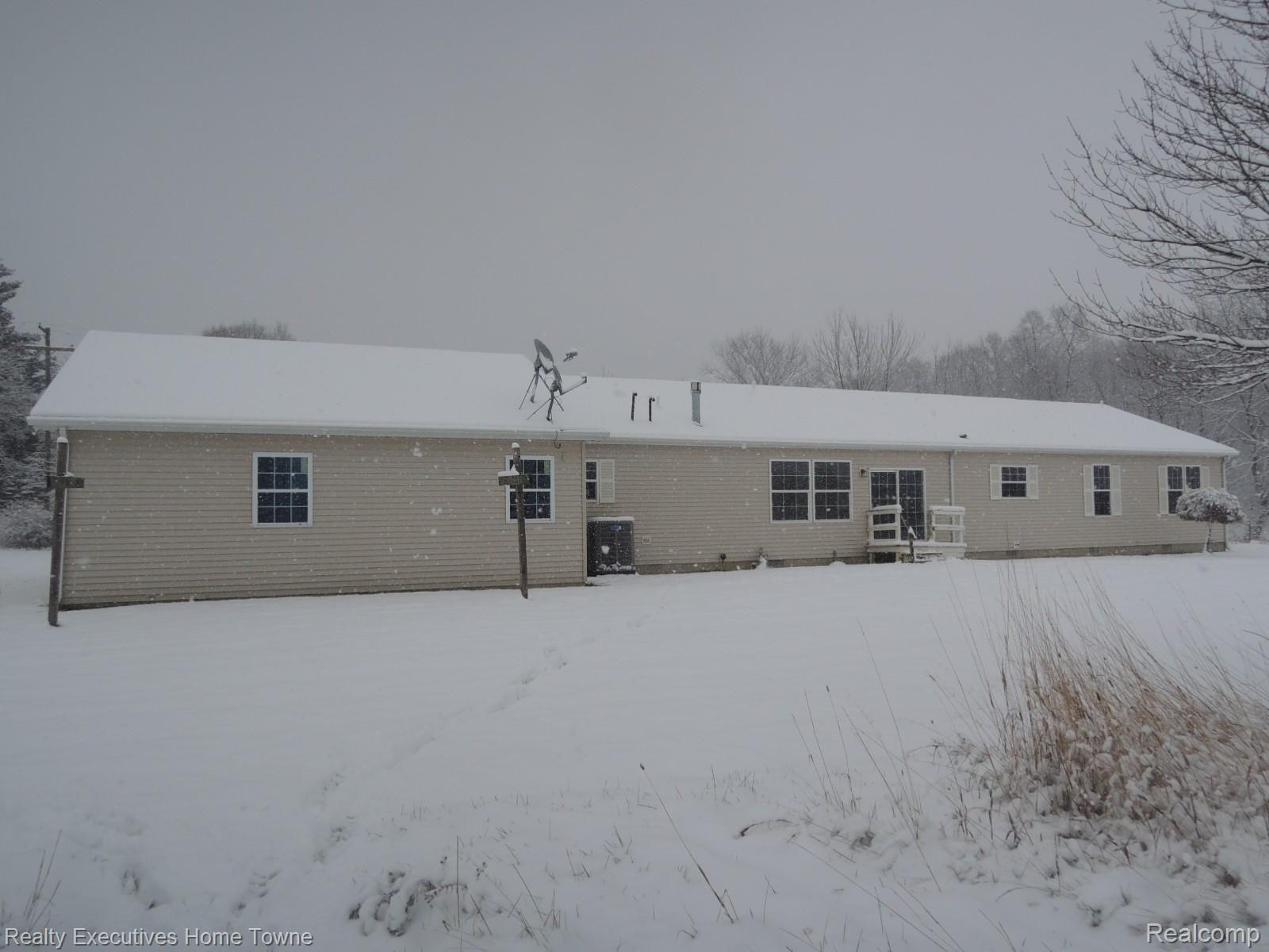 3649 Ruddock Road Avoca, MI 48006 - Photo 3 of 27 back.JPG