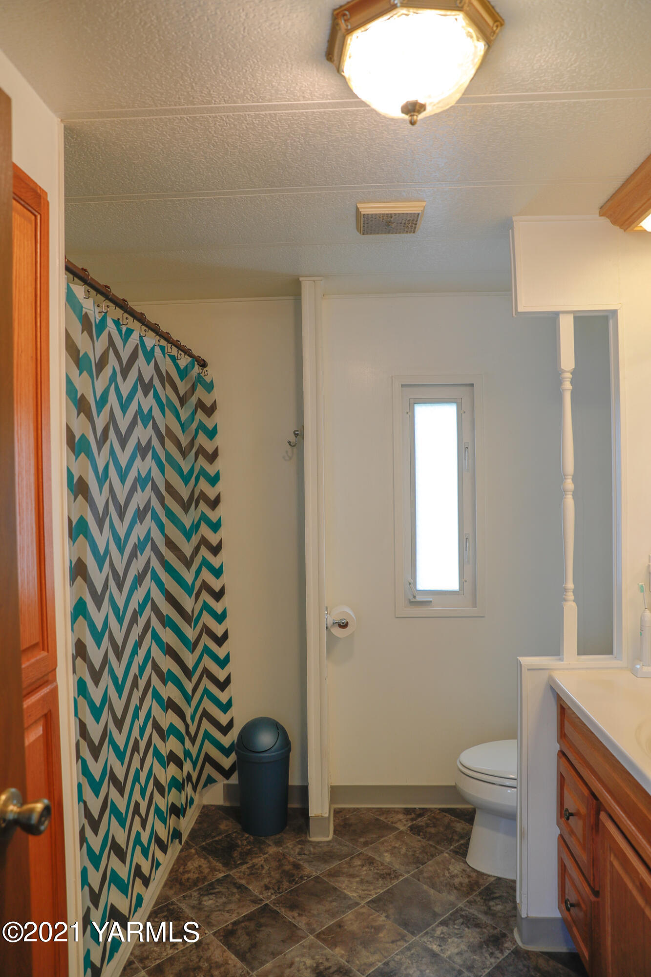 340 Beane Road Moxee, WA 98936 - Photo 13 of 30 a bathroom with a granite countertop sink and a toilet