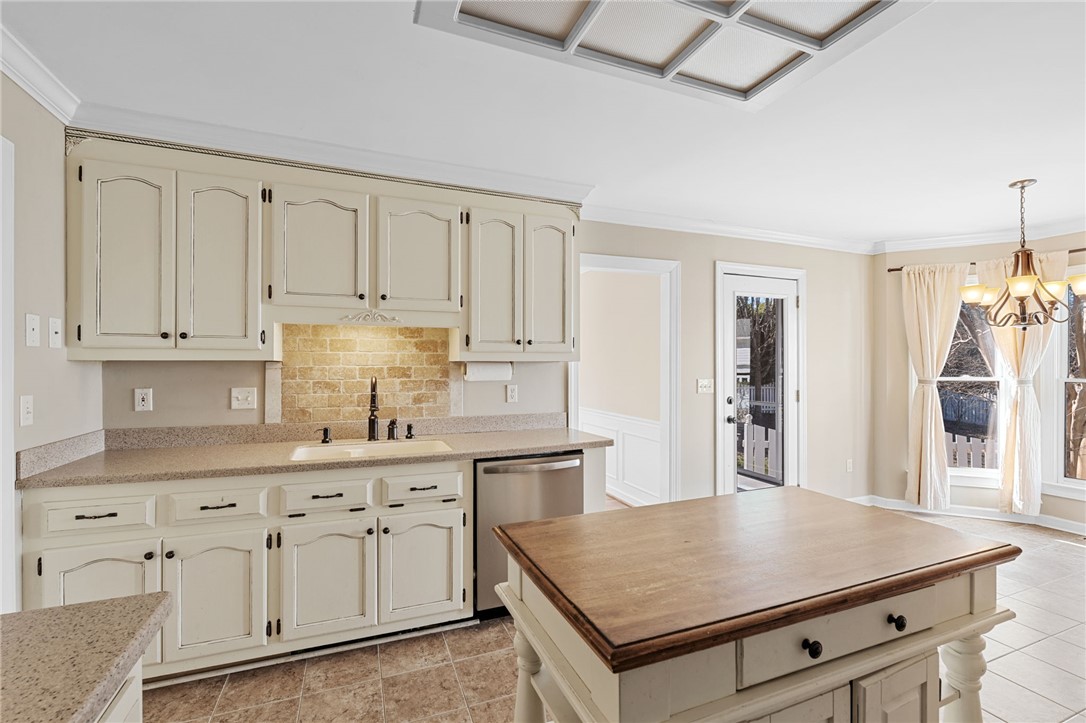 10 Gables Way Greenville, SC 29615 - Photo 11 of 33