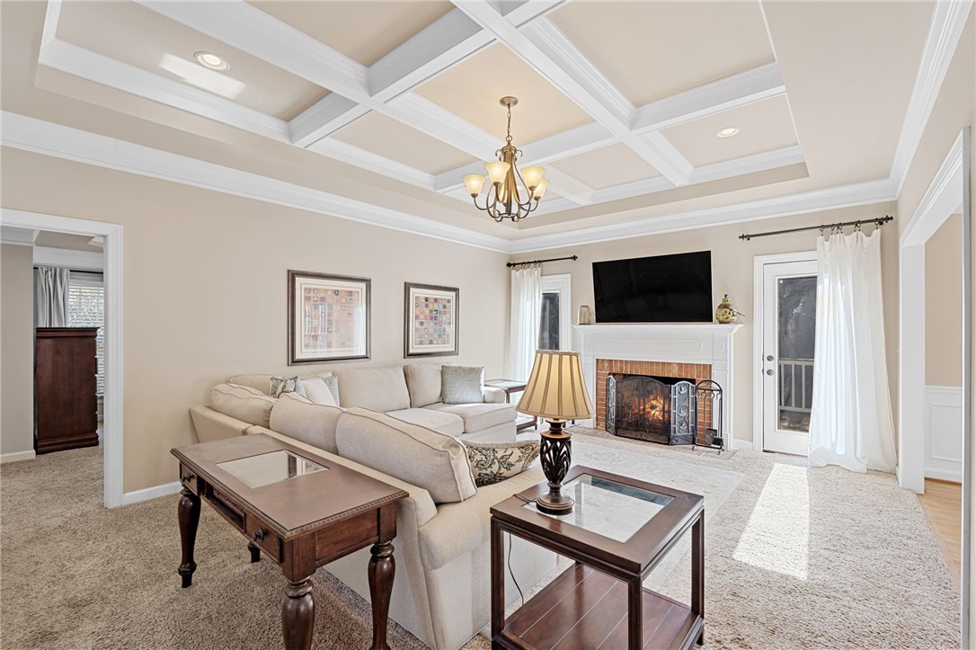 10 Gables Way Greenville, SC 29615 - Photo 5 of 33