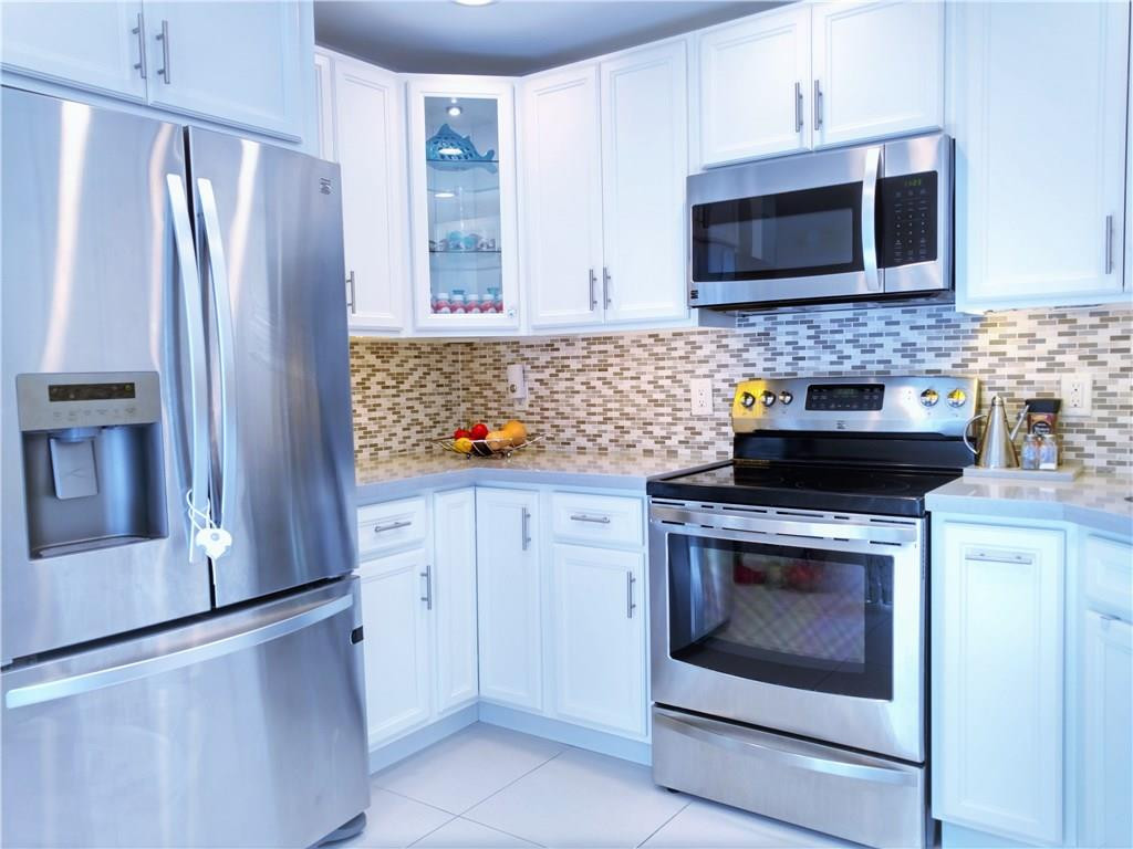 9186 Southwest 20th Street, Unit C Boca Raton, FL 33428 - Photo 3 of 32 Photo 3