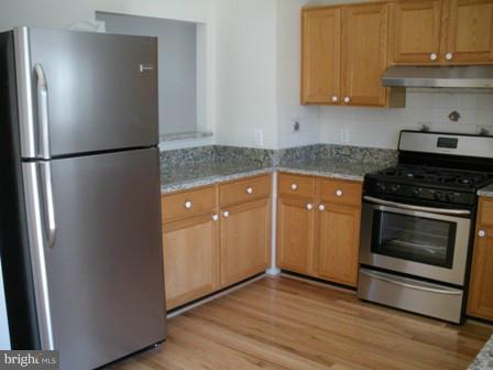6166 Kendra Way Centreville, VA 20121 - Photo 5 of 7 Kitchen