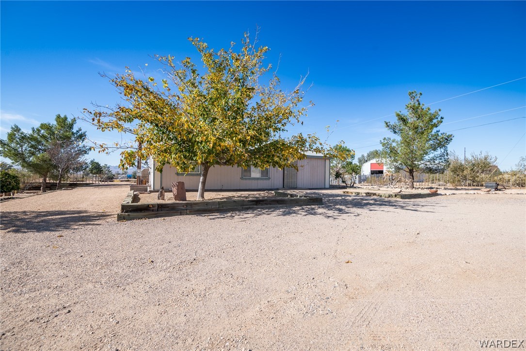 121 South Hope Road Golden Valley, AZ 86413 - Photo 6 of 43