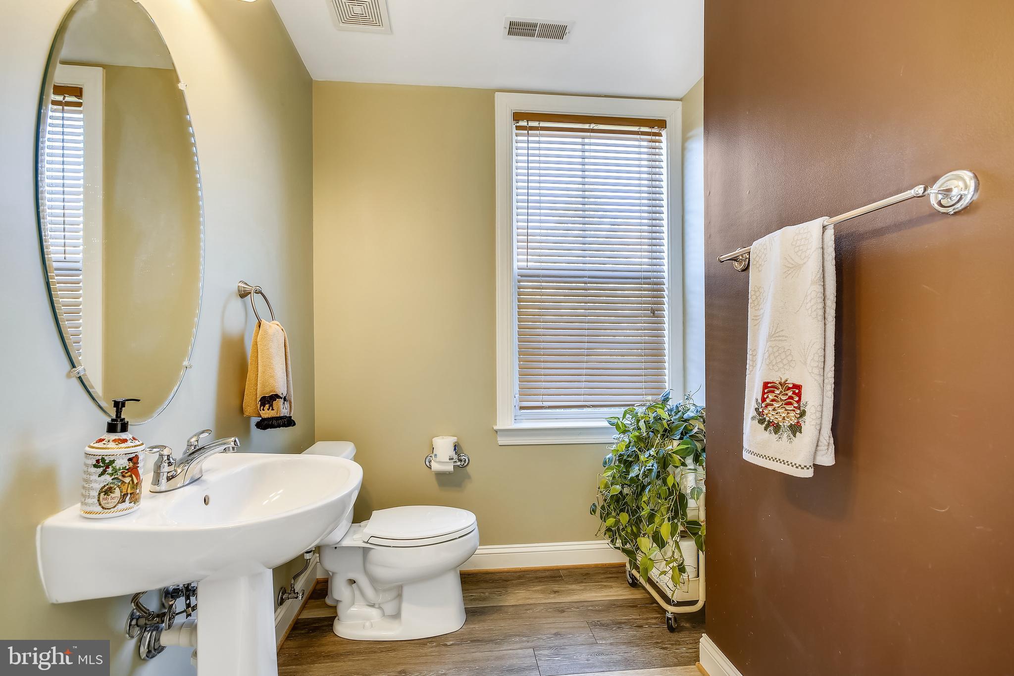 139 Fortnightly Boulevard Herndon, VA 20170 - Photo 7 of 46