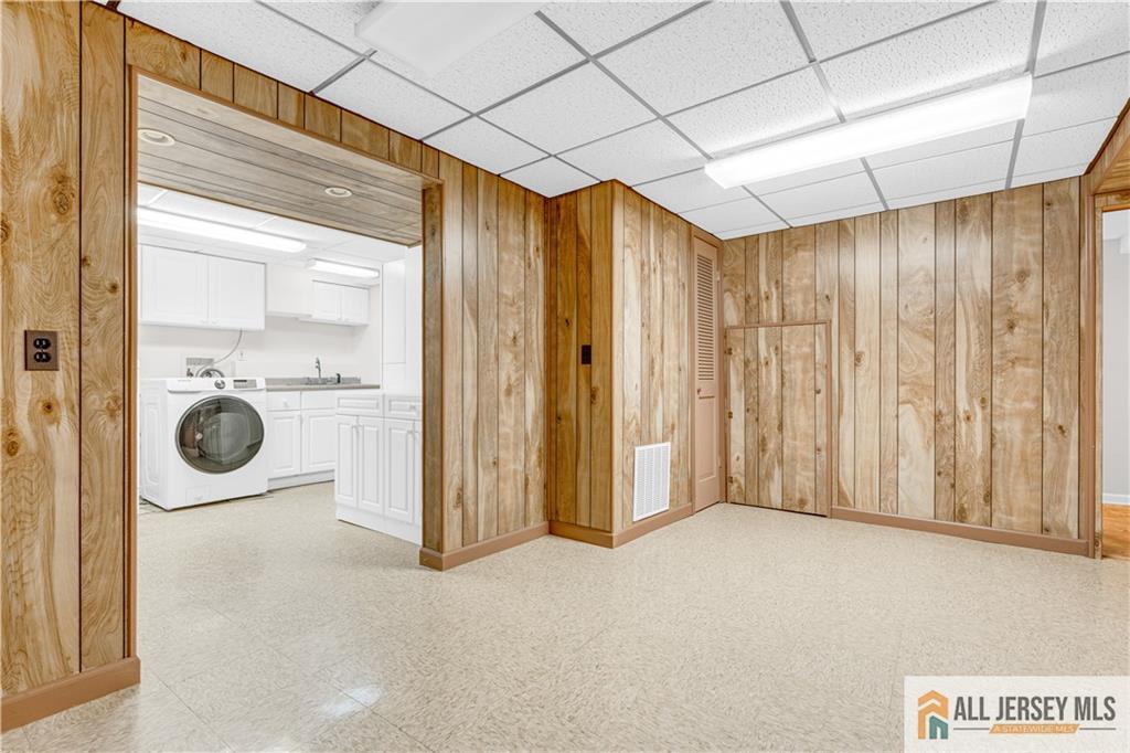 5 Montview Road Edison, NJ 08837 - Photo 36 of 47 a view of a bathroom with tub and shower