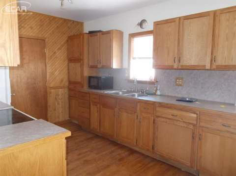 8239 North Bray Road Mount Morris, MI 48458 - Photo 2 of 18 20427993-1.JPG